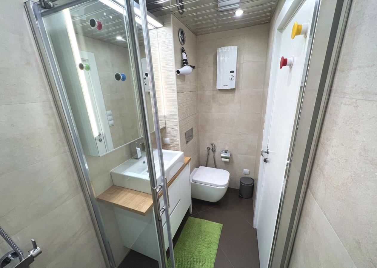 Unique Luxurious Jacuzzi Penthouse Duplex In City Center! 2 Baths! Free Parking! Sofia Exterior foto